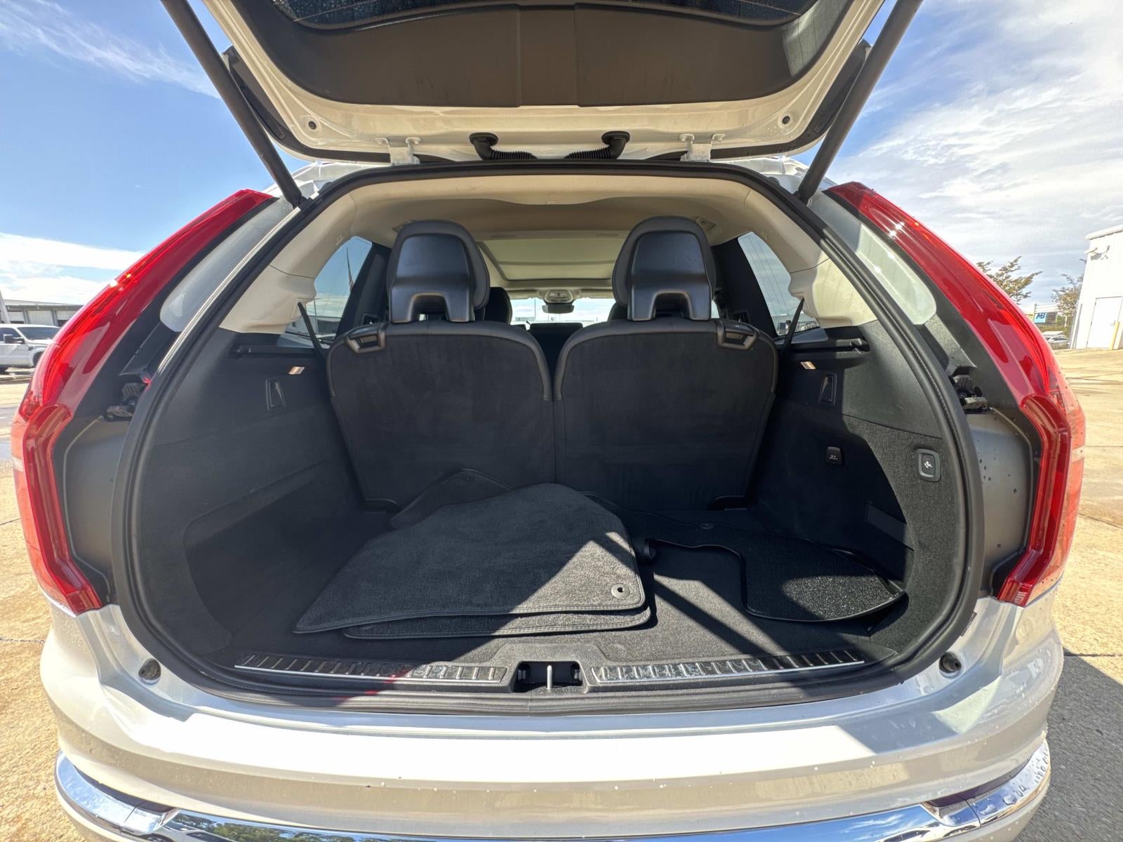 2025 Volvo XC90 B5 Plus