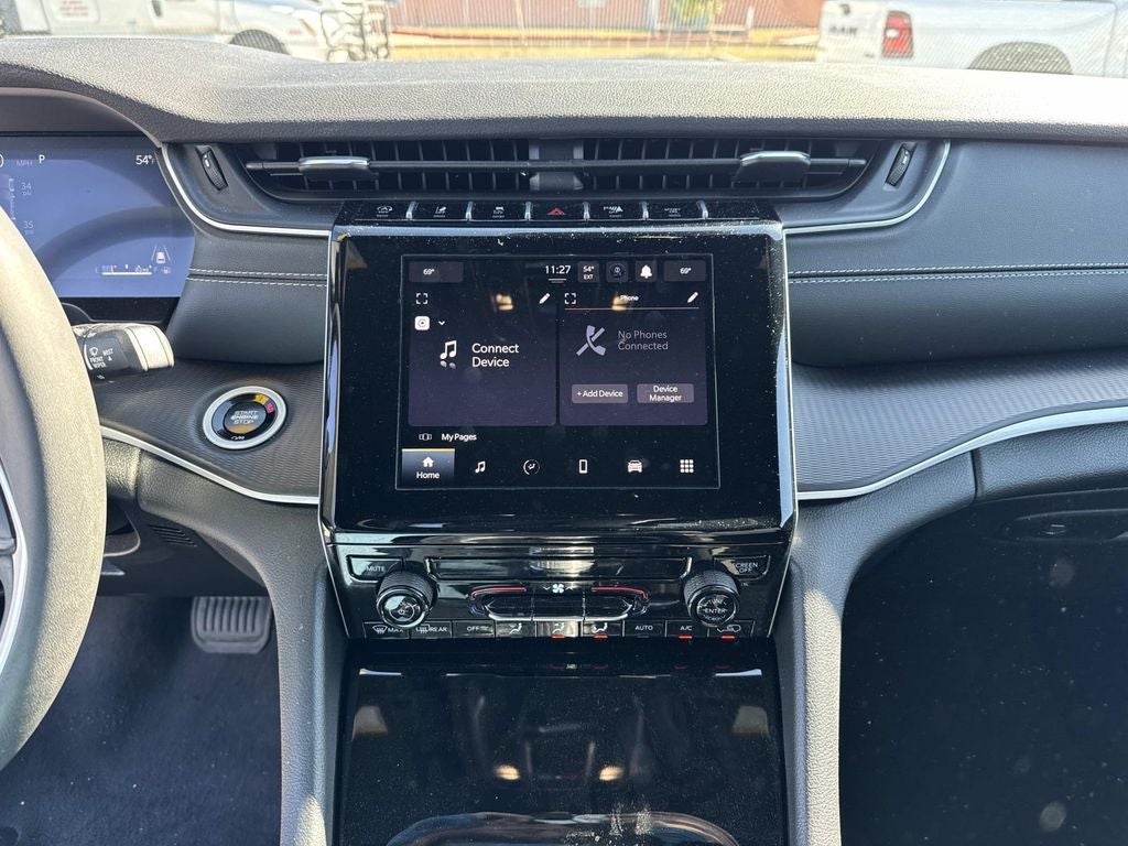 2024 Jeep Grand Cherokee Laredo 4x2