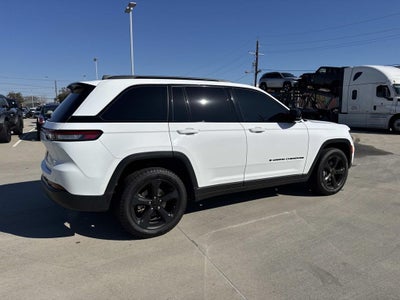 2023 Jeep Grand Cherokee Altitude 4x2