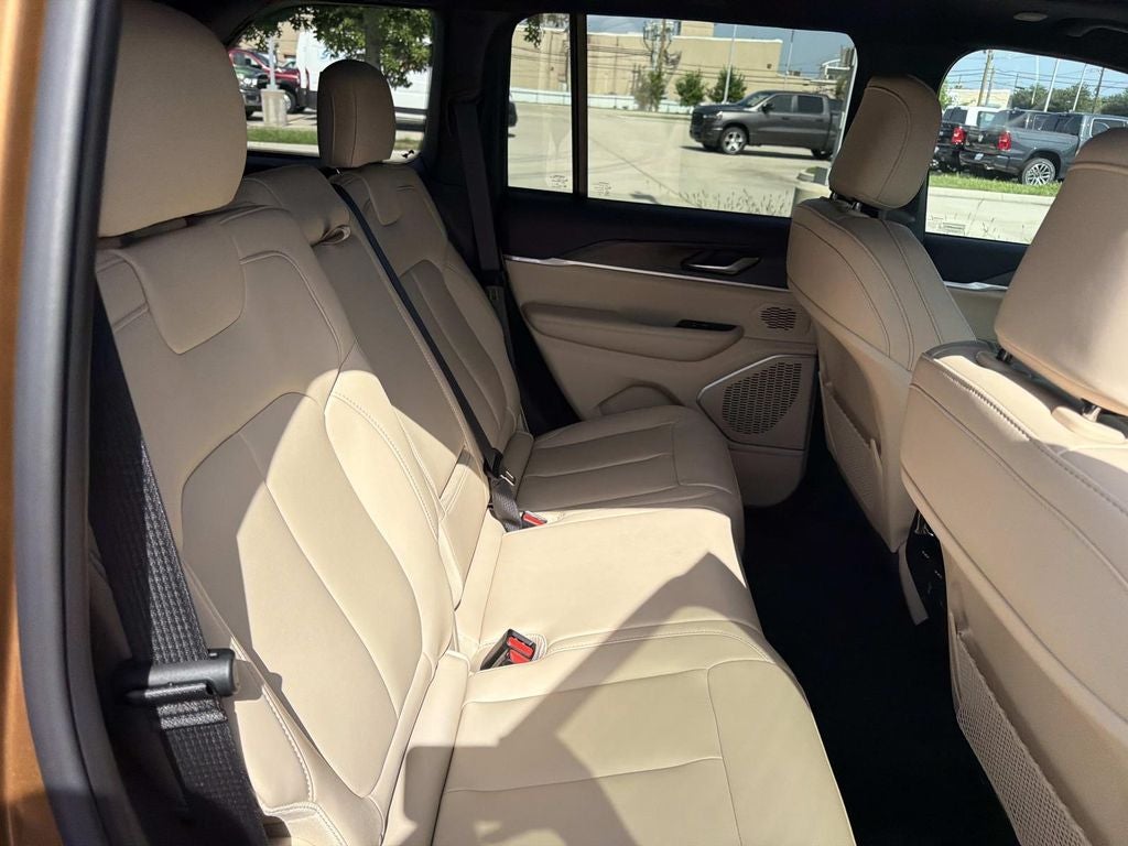2026 Jeep Grand Cherokee Limited 4x2