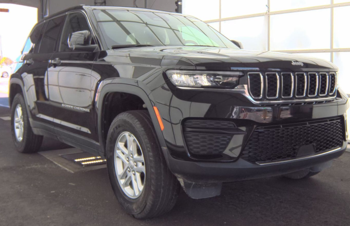 2025 Jeep Grand Cherokee Laredo 4x4