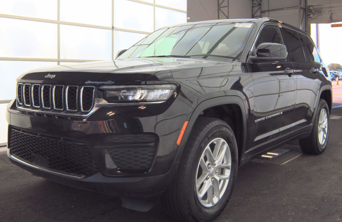 2025 Jeep Grand Cherokee Laredo X 4x4