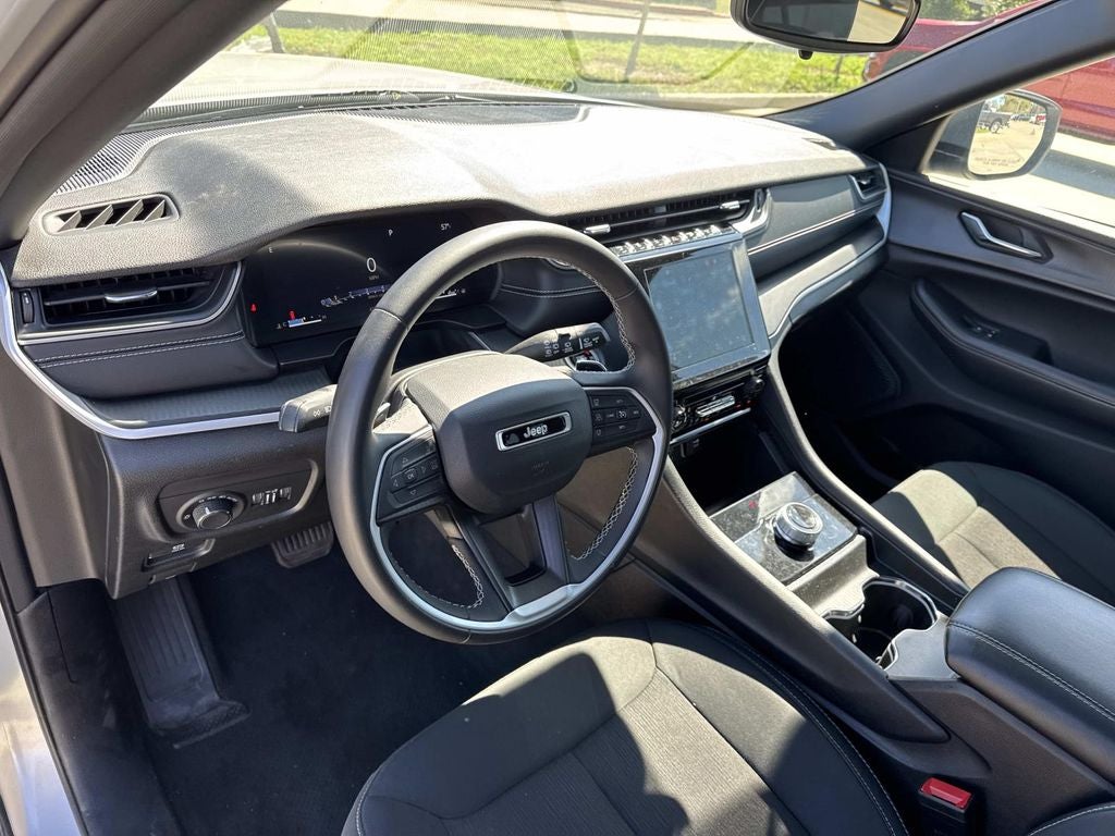 2024 Jeep Grand Cherokee Laredo X 4x4