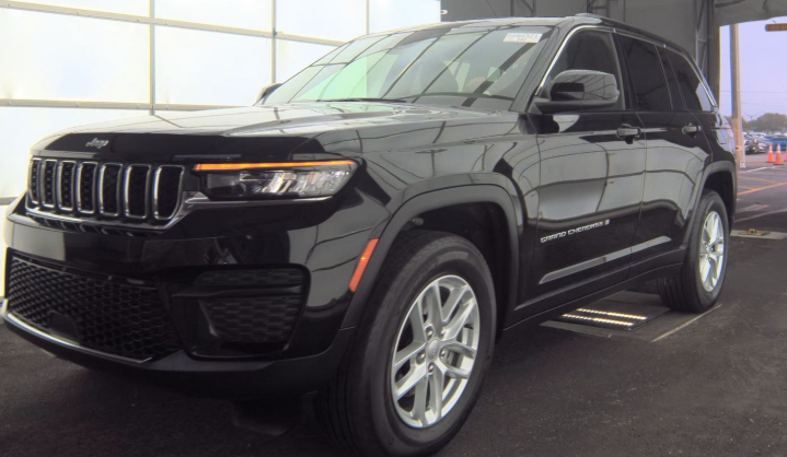 2025 Jeep Grand Cherokee Laredo X 4x4