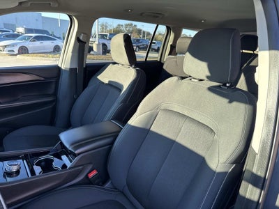 2023 Jeep Grand Cherokee L Laredo 4x2