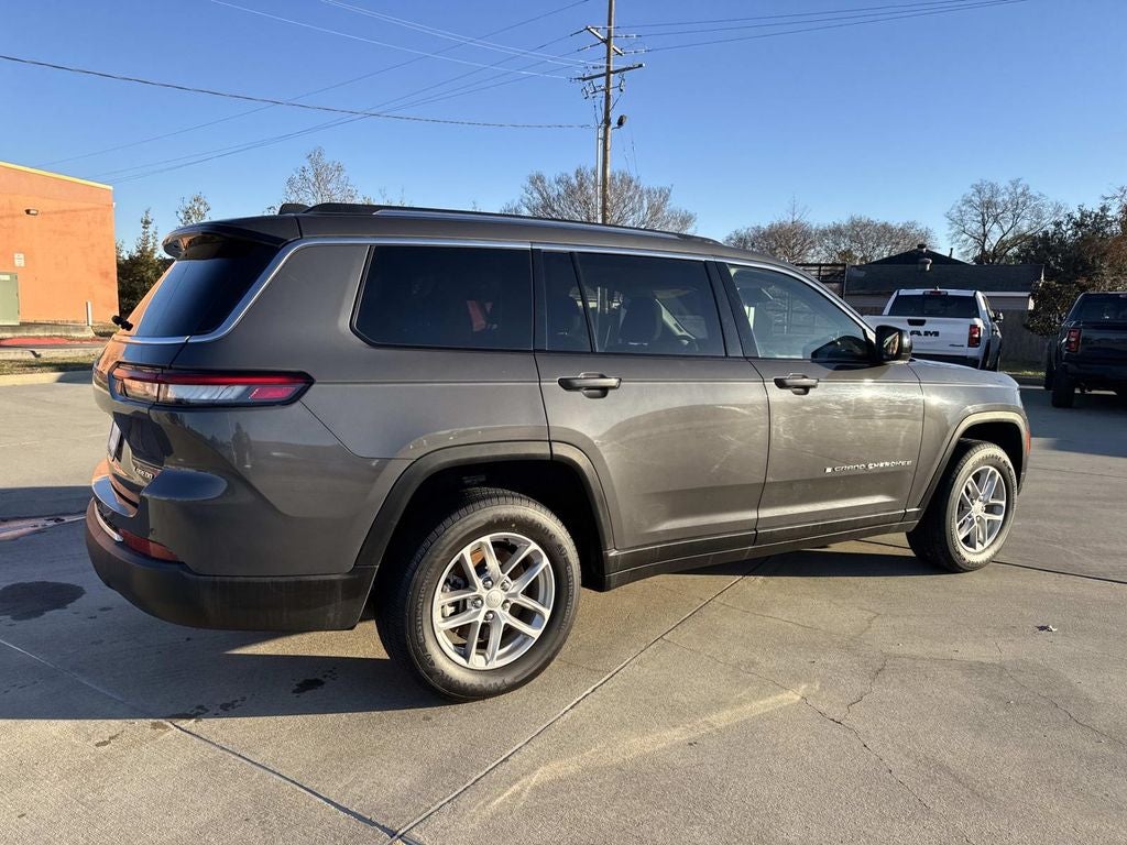 2023 Jeep Grand Cherokee L Laredo 4x2