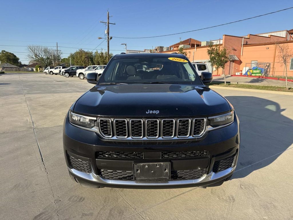 2023 Jeep Grand Cherokee L Laredo 4x2