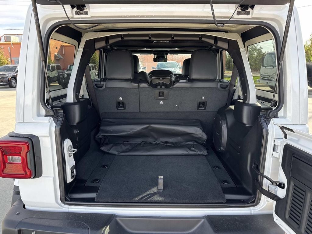 2025 Jeep Wrangler 4-Door Recon 4x4