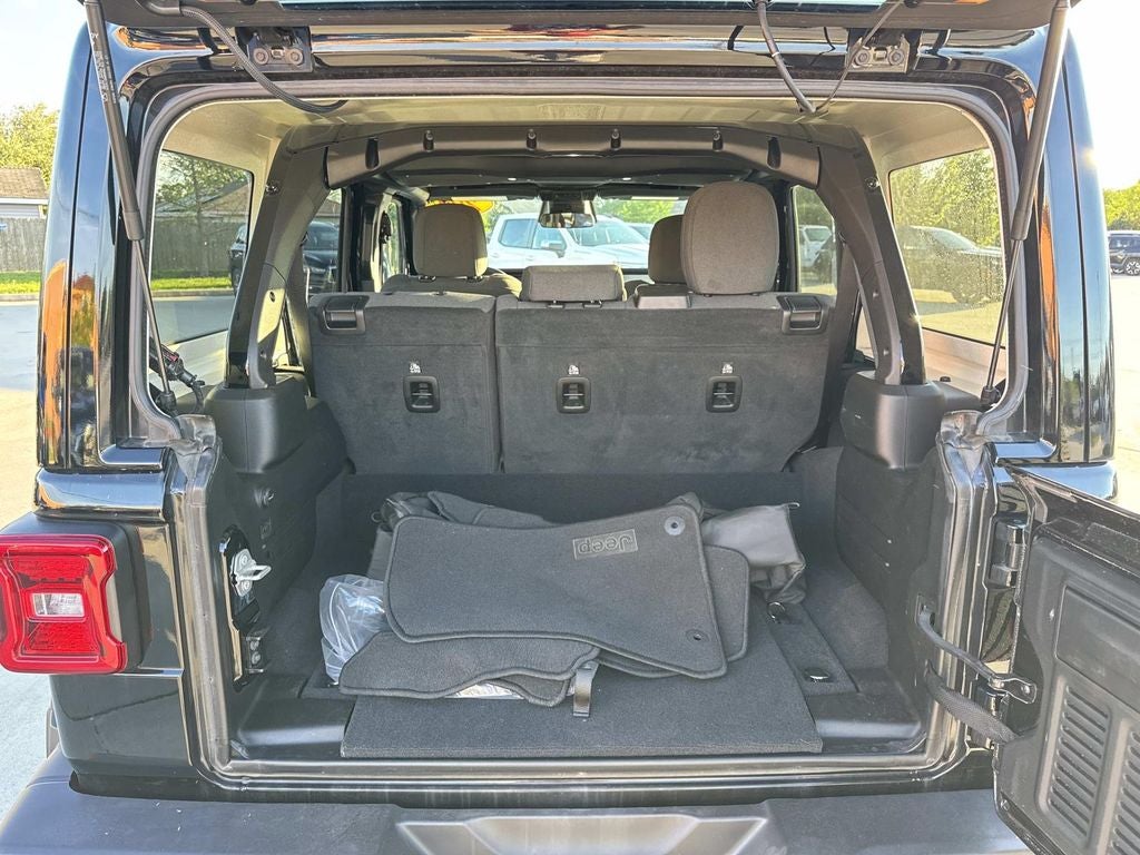 2025 Jeep Wrangler 4xe Sahara 4xe