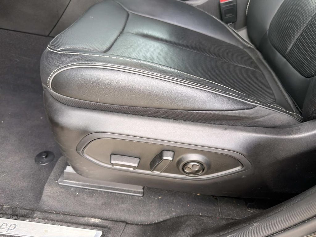 2023 Jeep Grand Cherokee 4xe Overland 4xe