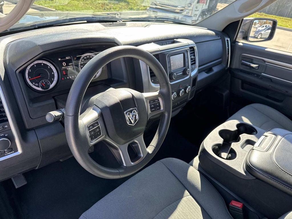 2024 RAM 1500 Classic SLT Quad Cab 4x2 6'4' Box