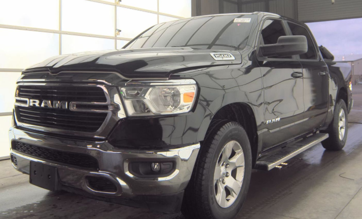 2021 RAM 1500 Big Horn Crew Cab 4x4 5'7' Box