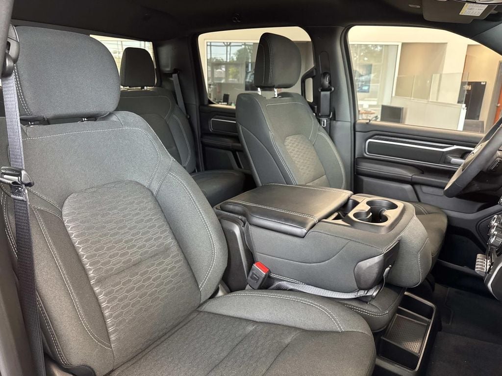 2025 RAM 1500 Big Horn Crew Cab 4x4 5'7' Box