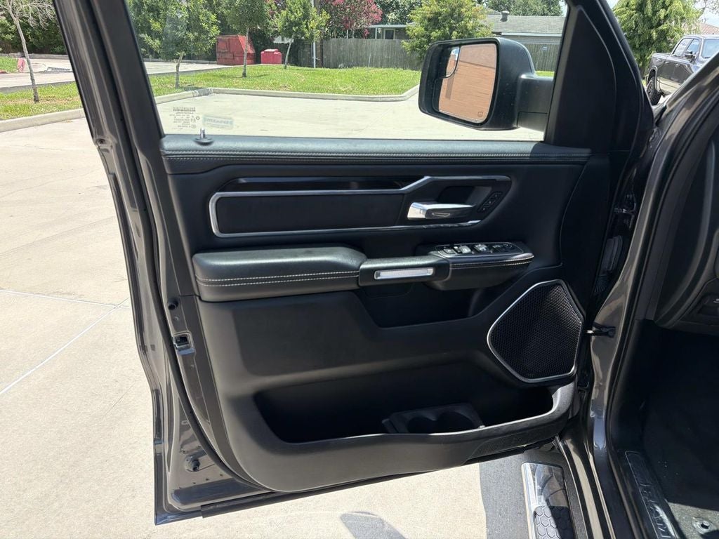 2022 RAM 1500 Laramie Crew Cab 4x4 6'4' Box