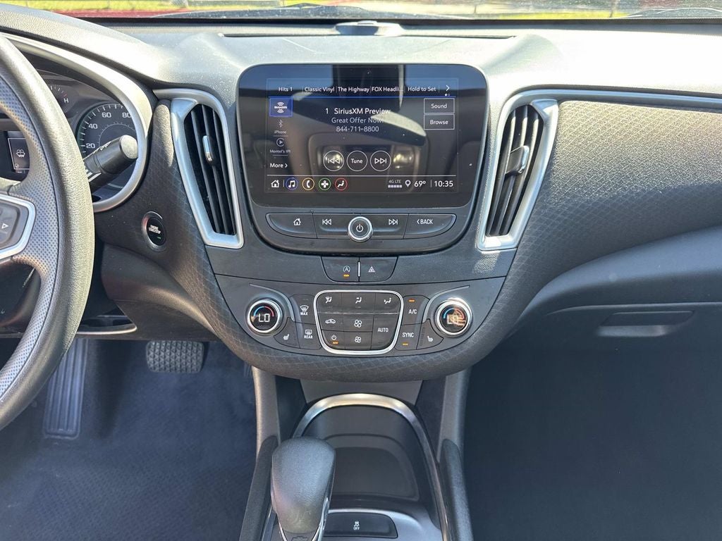 2022 Chevrolet Malibu FWD LT