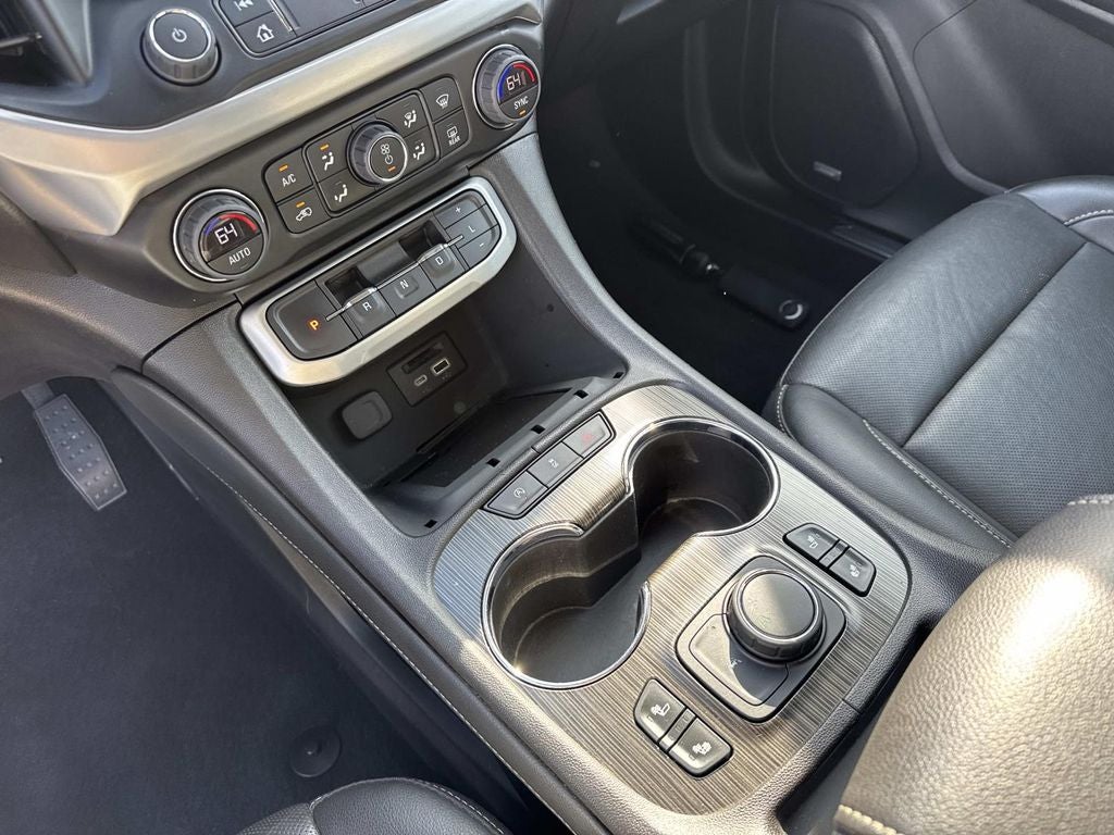 2023 GMC Acadia FWD SLT