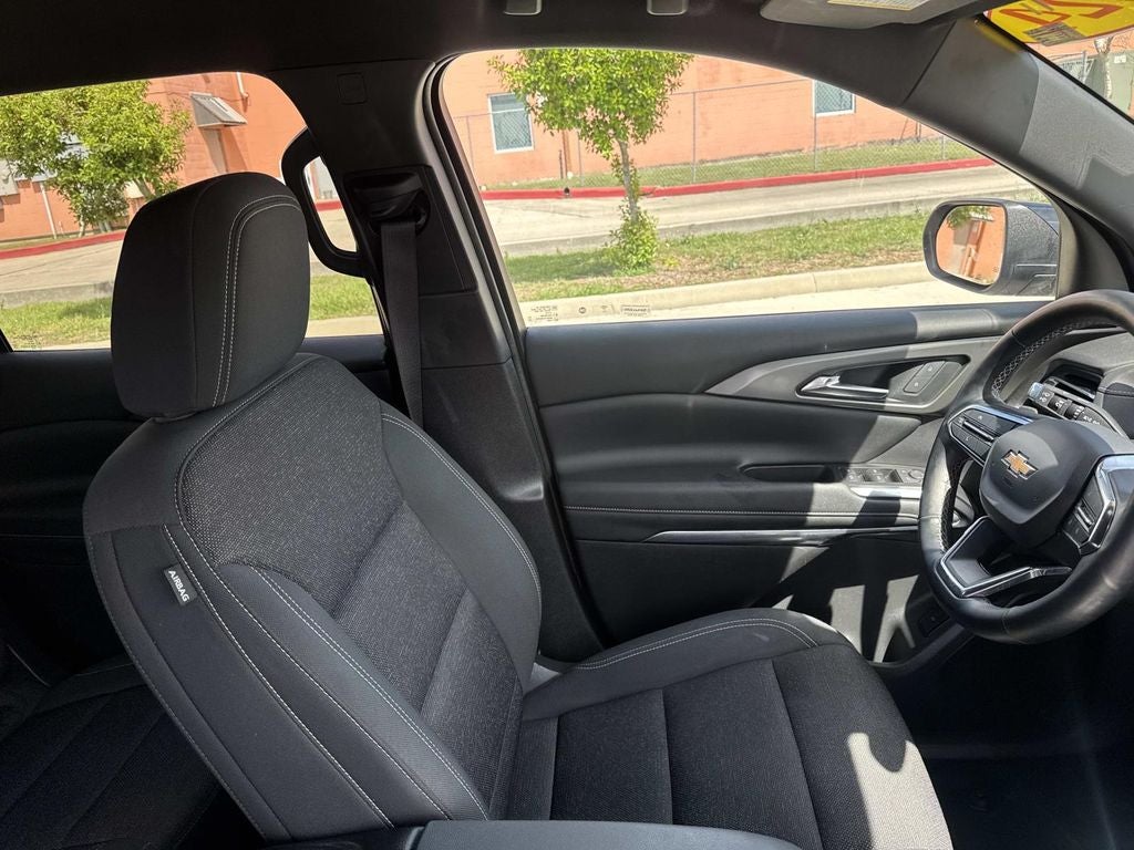 2024 Chevrolet Traverse FWD LT