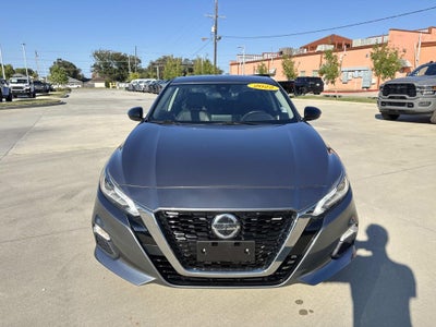 2022 Nissan Altima SR FWD