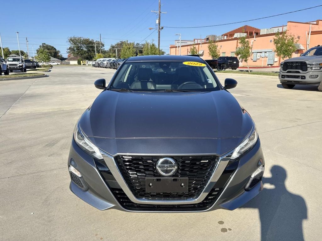 2022 Nissan Altima SR FWD
