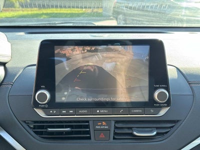 2022 Nissan Altima SR FWD