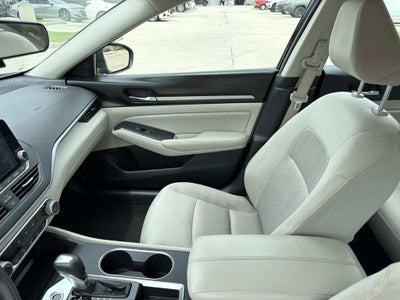 2022 Nissan Altima SV FWD
