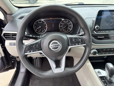 2022 Nissan Altima SV FWD