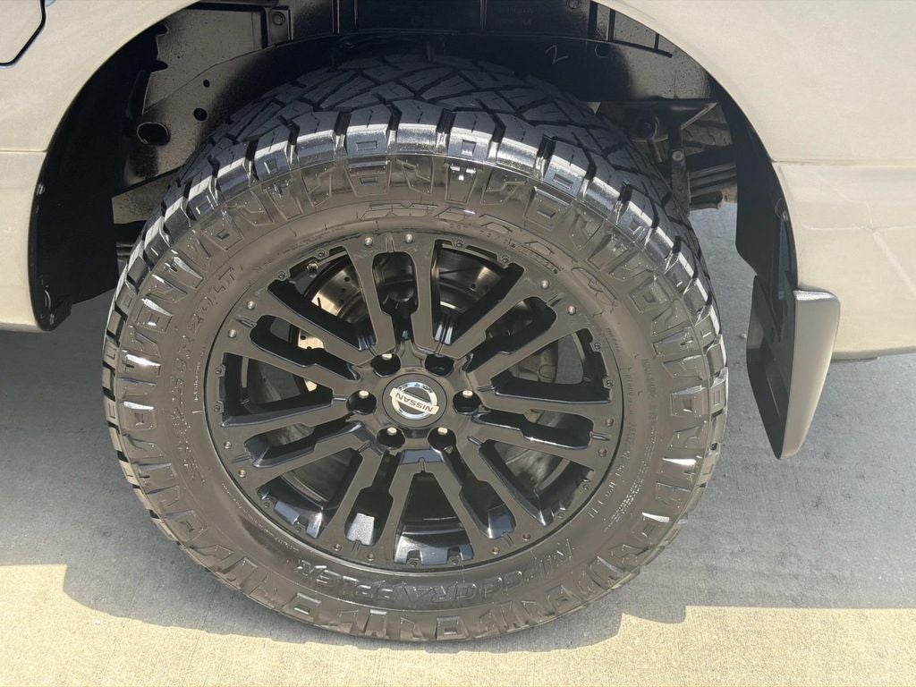 2019 Nissan TITAN SV