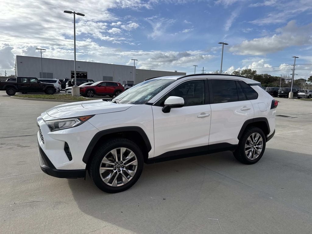 2019 Toyota RAV4 XLE Premium