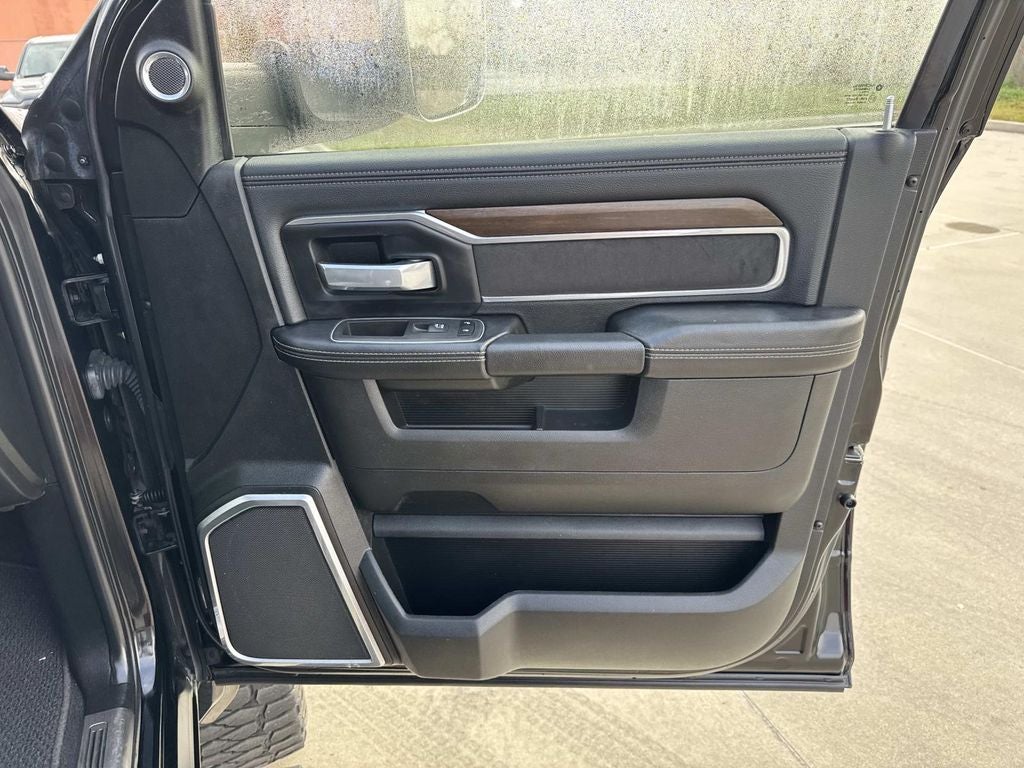 2022 RAM Ram 3500 Laramie Crew Cab 4x4 6'4' Box