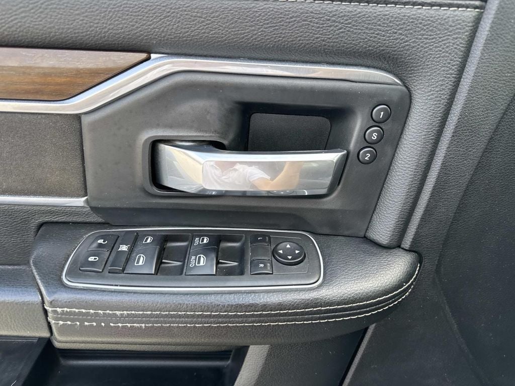 2022 RAM Ram 3500 Laramie Crew Cab 4x4 6'4' Box