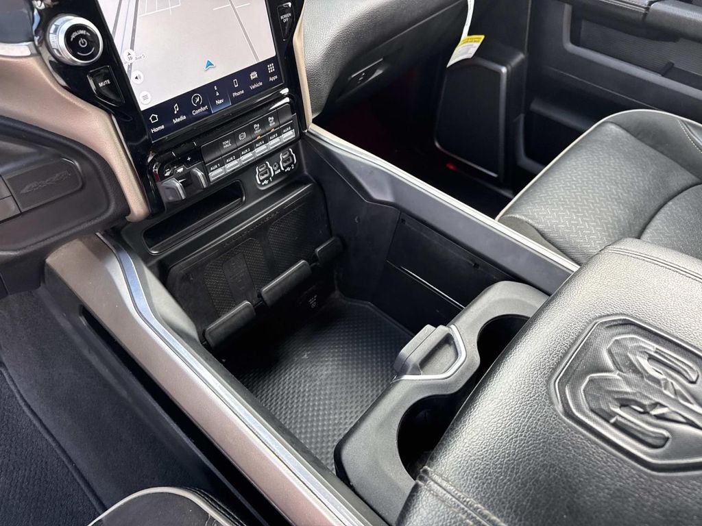 2022 RAM Ram 3500 Laramie Crew Cab 4x4 6'4' Box