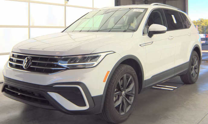 2023 Volkswagen Tiguan 2.0T SE