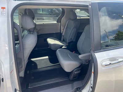 2023 Toyota Sienna Limited