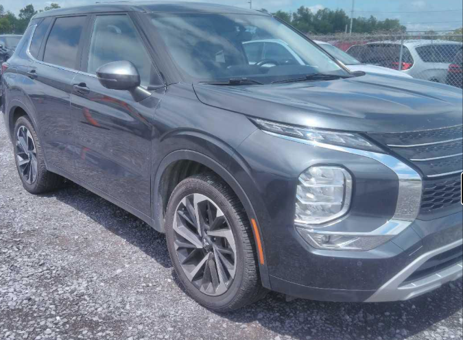 2024 Mitsubishi Outlander SE