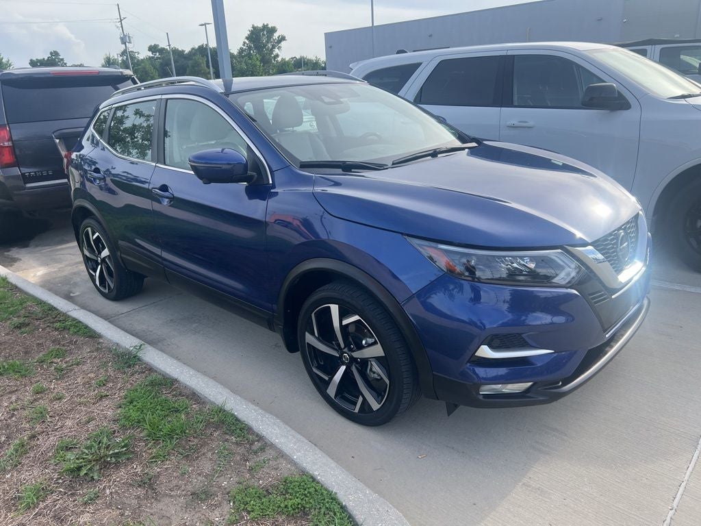 2022 Nissan Rogue Sport SL FWD Xtronic CVT