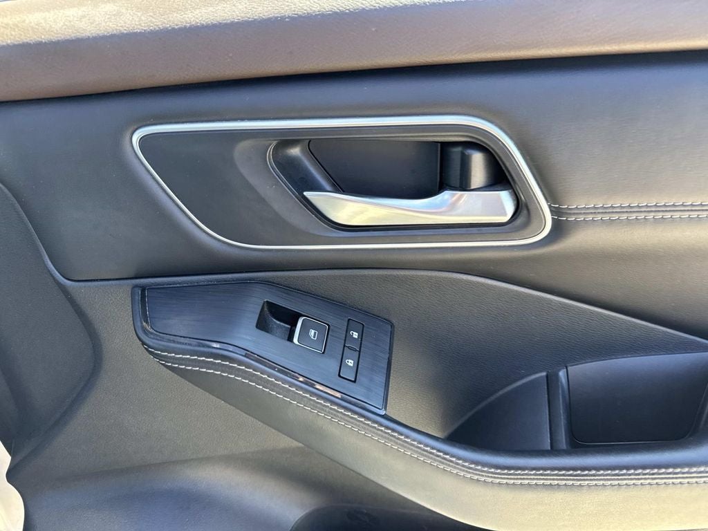 2022 Nissan Rogue Platinum FWD