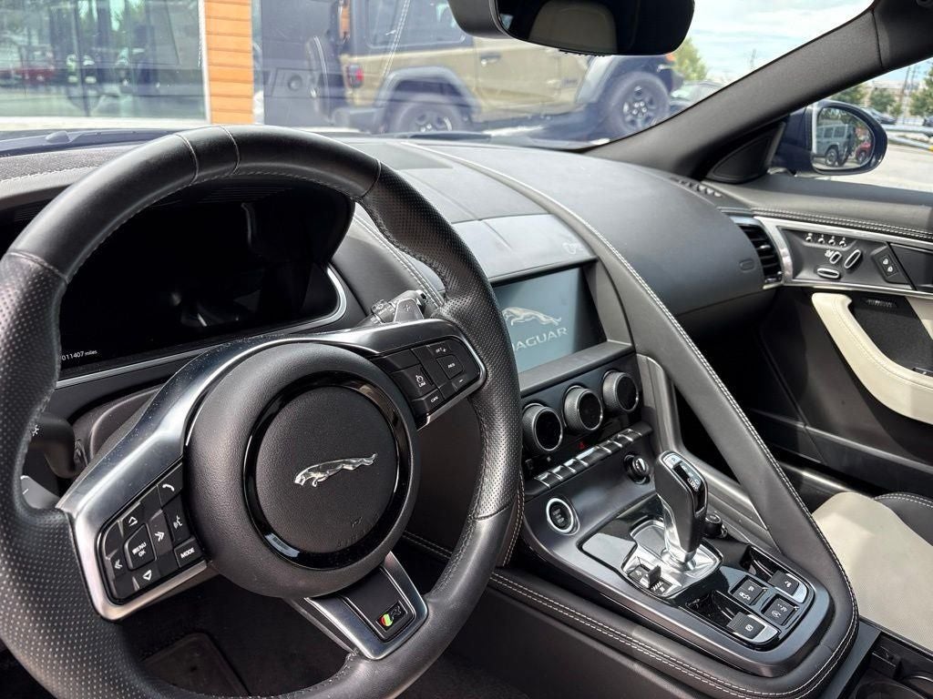 2022 Jaguar F-TYPE R