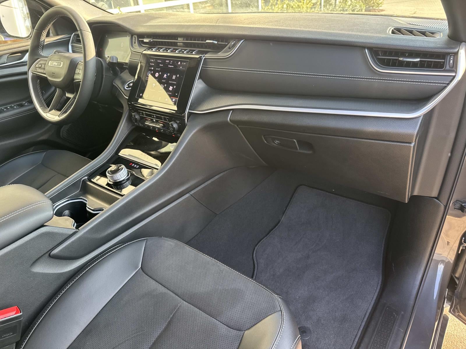 2024 Jeep Grand Cherokee L Altitude 4x2