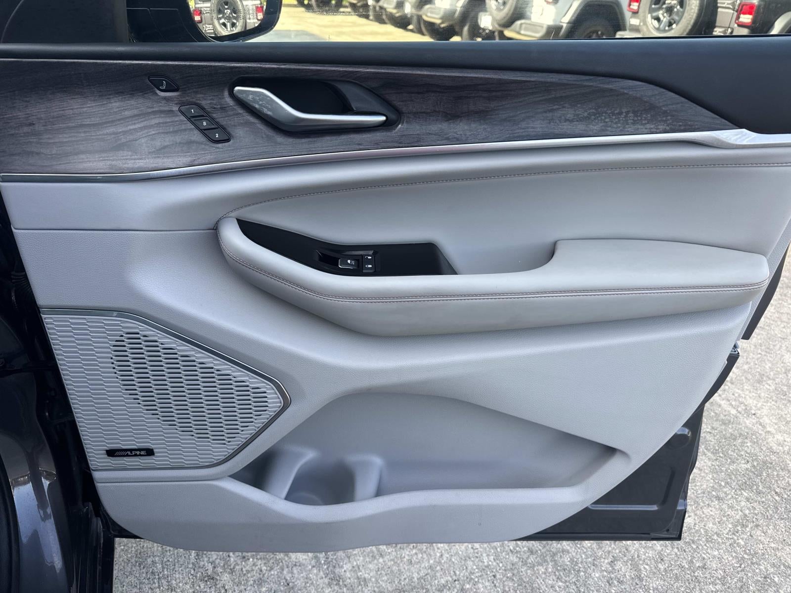 2023 Jeep Grand Cherokee L Overland