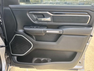 2019 RAM 1500 Laramie Crew Cab 4x2 5'7' Box