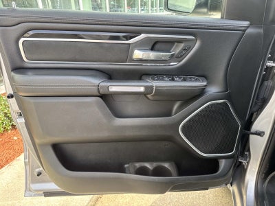 2019 RAM 1500 Laramie Crew Cab 4x2 5'7' Box