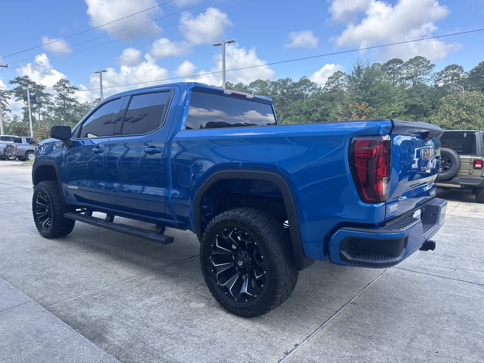 2023 GMC Sierra 1500 Elevation