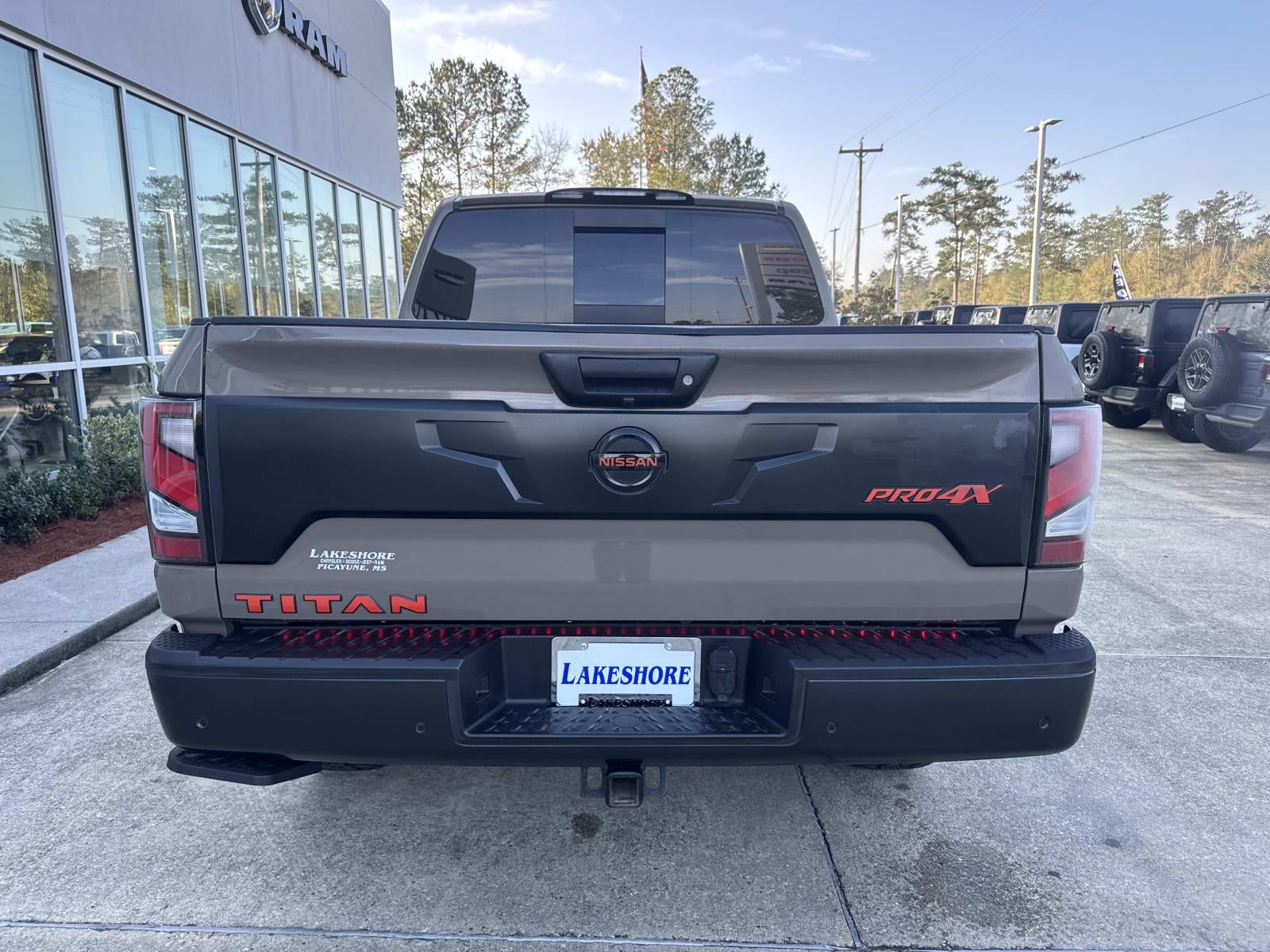 2021 Nissan TITAN Crew Cab PRO-4X 4x4