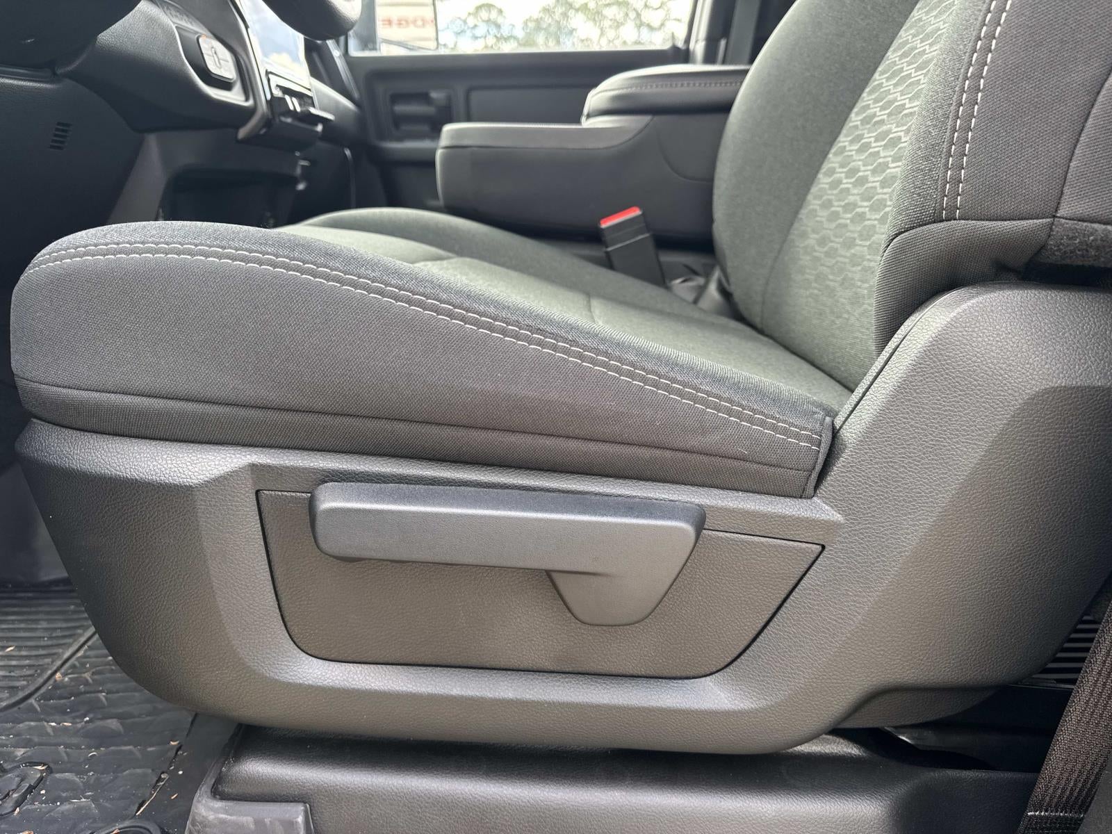 2026 RAM Ram 3500 Tradesman Crew Cab 4x4 8' Box