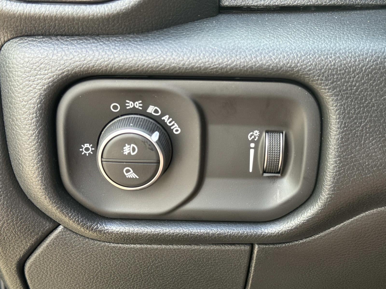 2026 RAM Ram 3500 Tradesman Crew Cab 4x4 8' Box