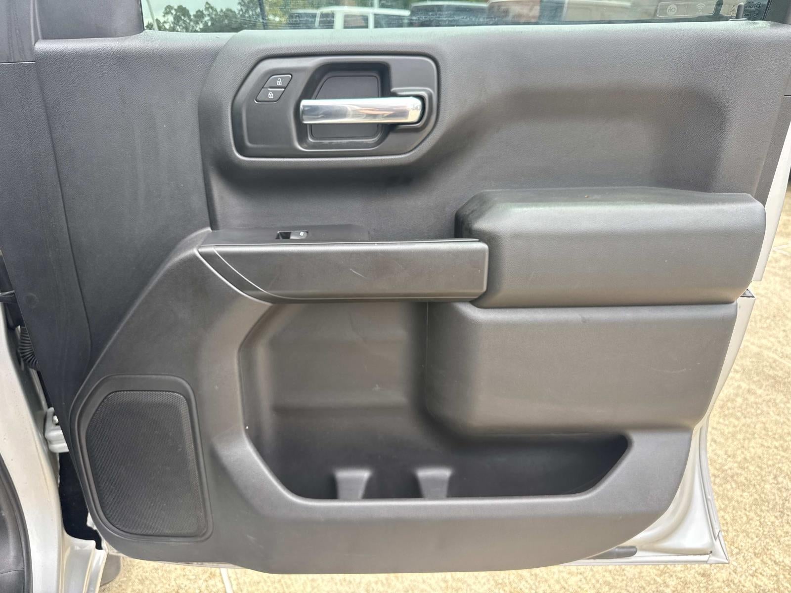 2020 Chevrolet Silverado 1500 2WD Crew Cab Short Bed Custom