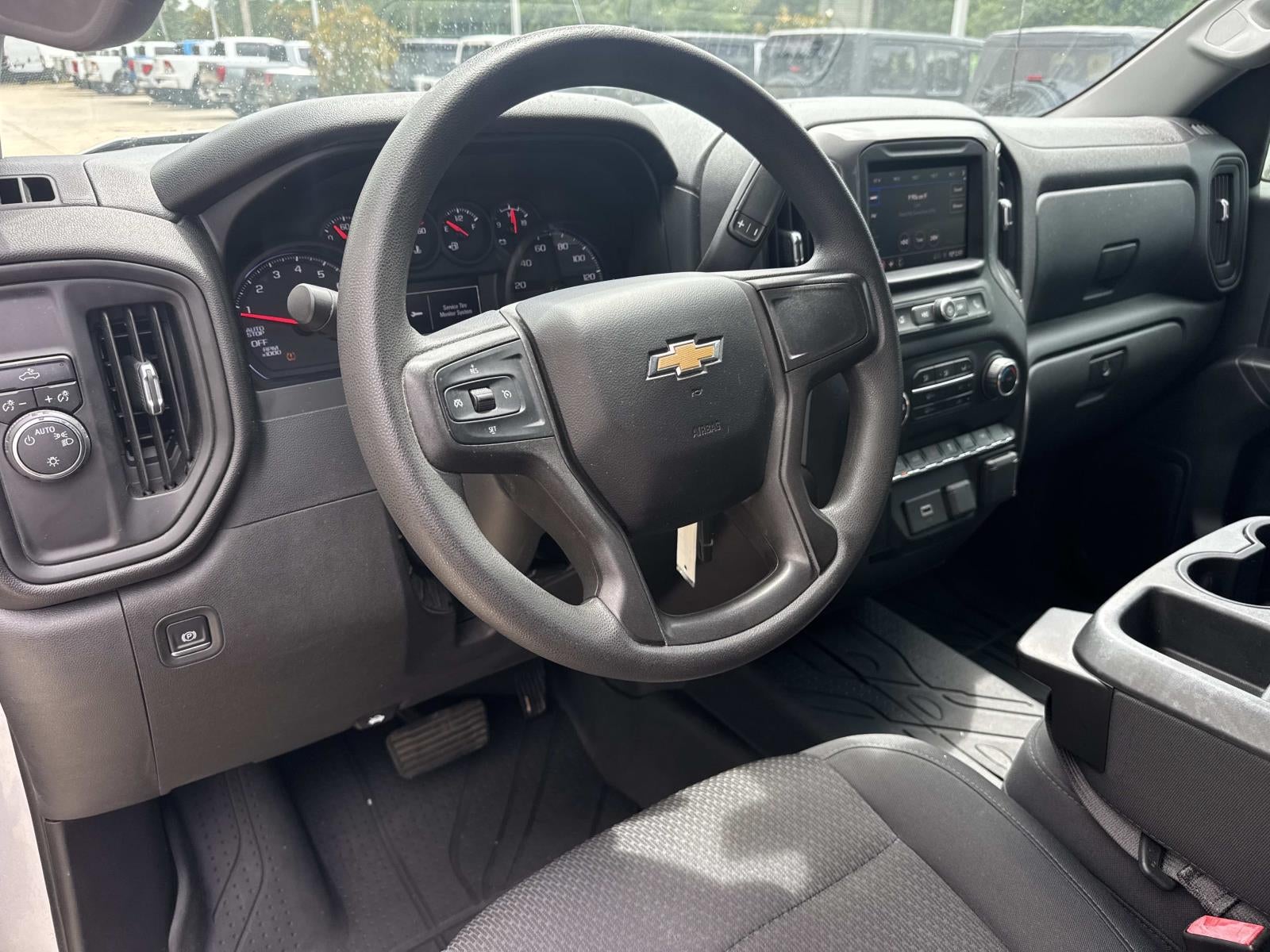 2020 Chevrolet Silverado 1500 2WD Crew Cab Short Bed Custom