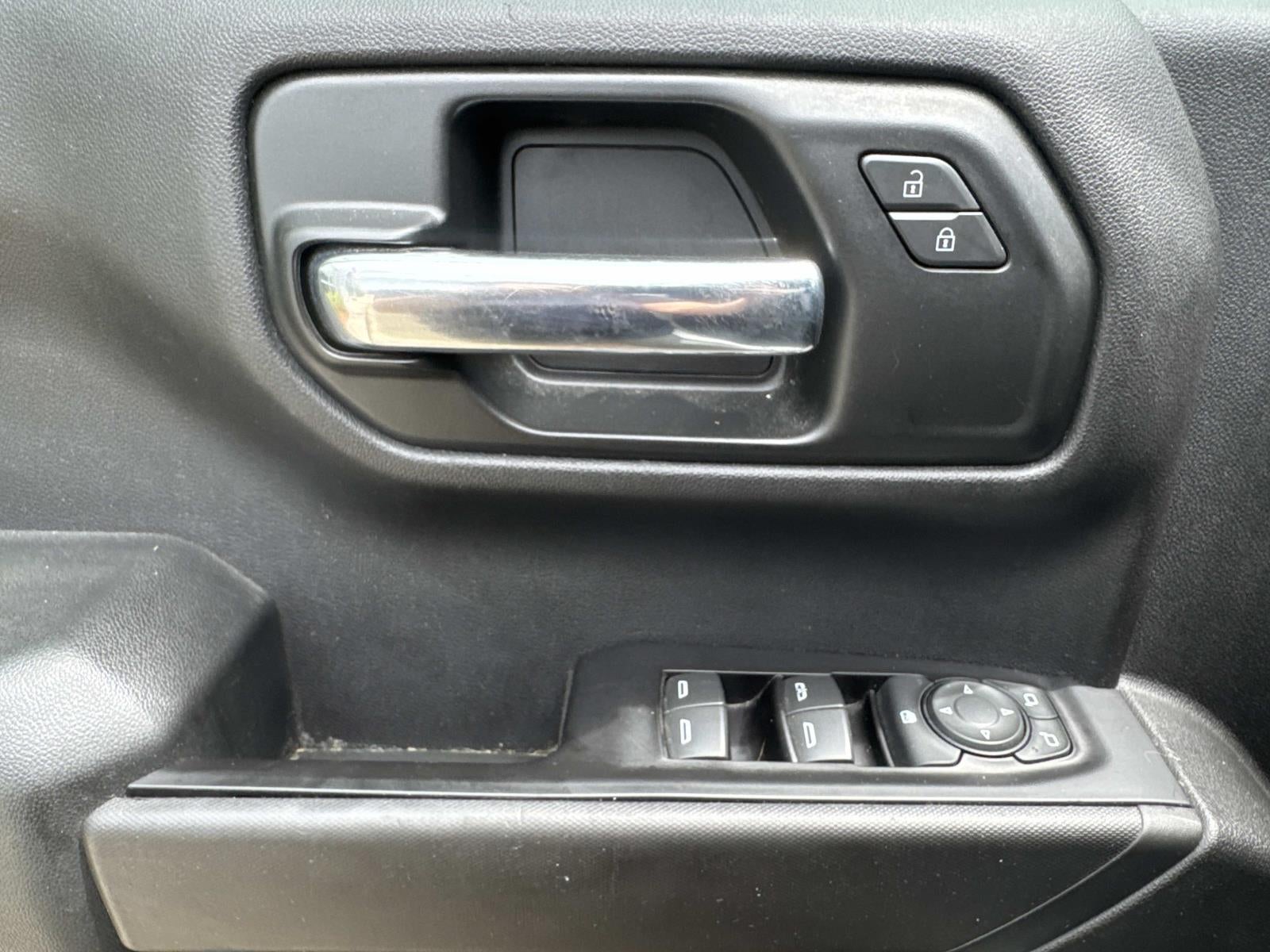 2020 Chevrolet Silverado 1500 2WD Crew Cab Short Bed Custom