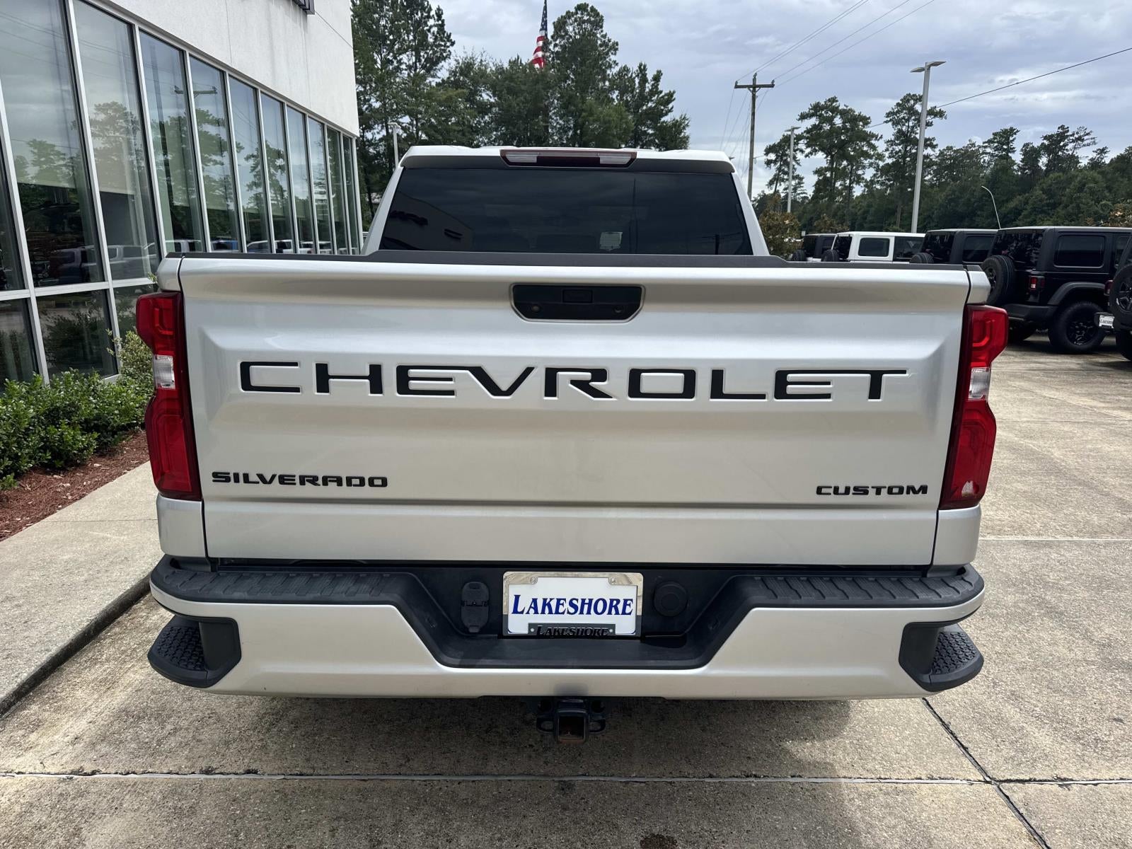 2020 Chevrolet Silverado 1500 2WD Crew Cab Short Bed Custom