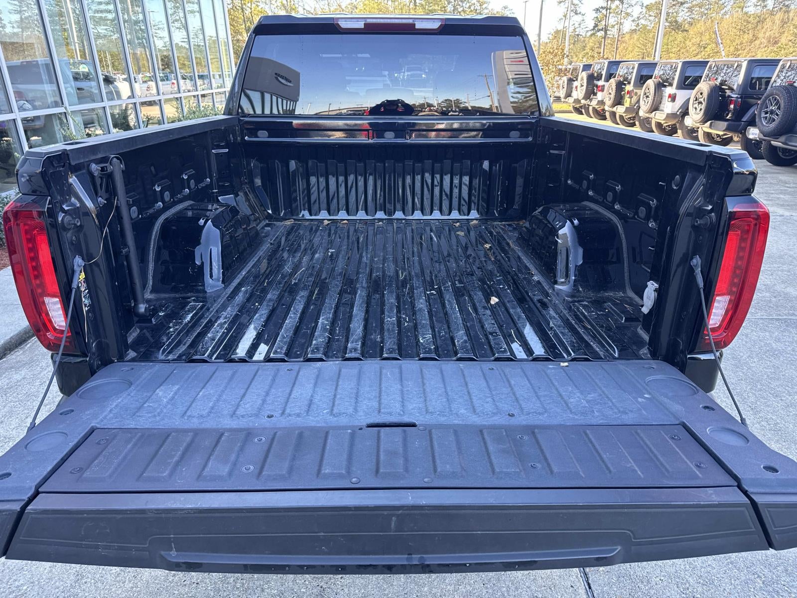 2024 GMC Sierra 1500 4WD Crew Cab Short Box SLT